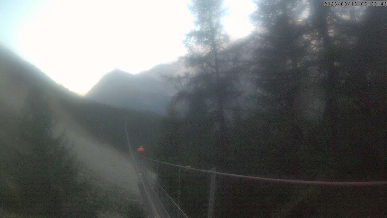 Archiv Foto Webcam Grächen: Charles Kuonen Hängebrücke