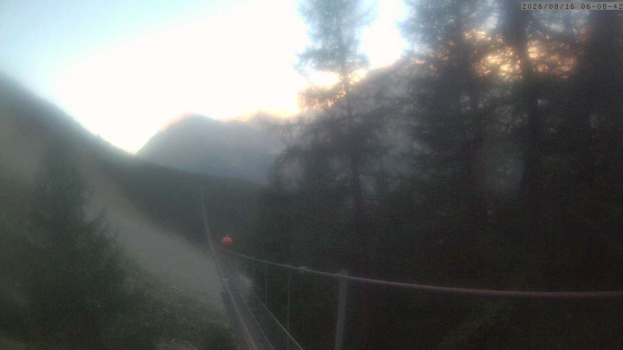 Archiv Foto Webcam Grächen: Charles Kuonen Hängebrücke