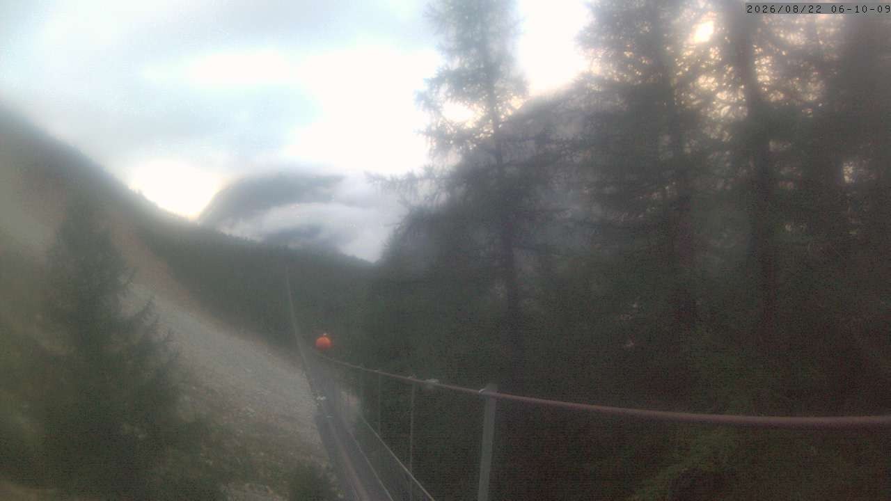 Archiv Foto Webcam Grächen: Charles Kuonen Hängebrücke