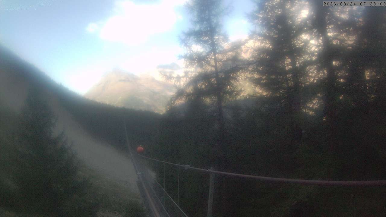 Archiv Foto Webcam Grächen: Charles Kuonen Hängebrücke