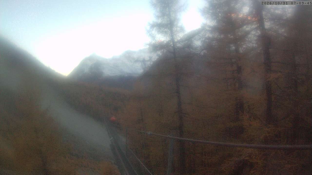 Archiv Foto Webcam Grächen: Charles Kuonen Hängebrücke
