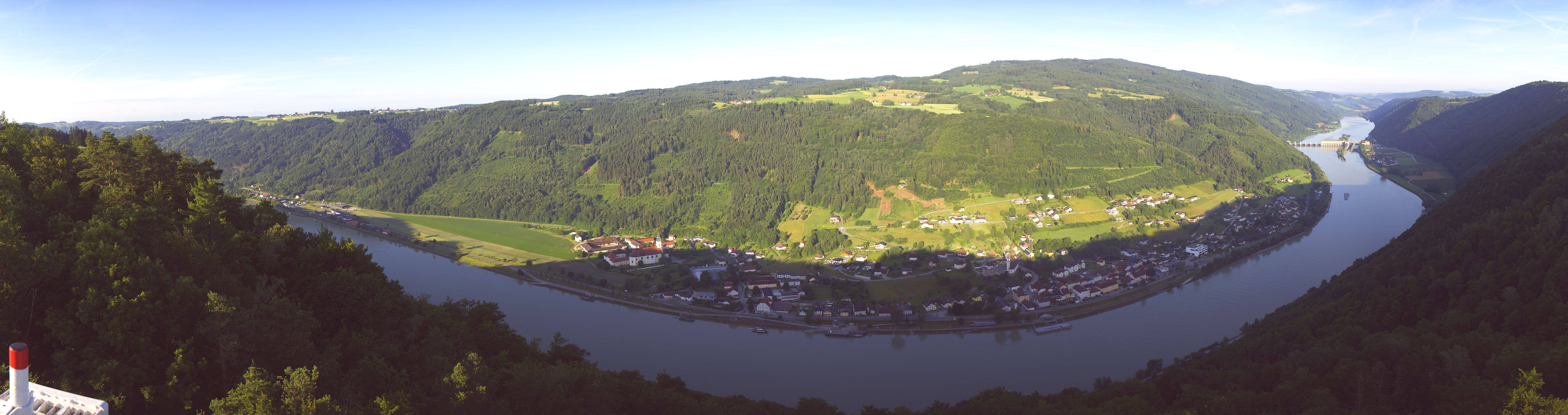 Archived image Webcam Panoramic view of the Danube
