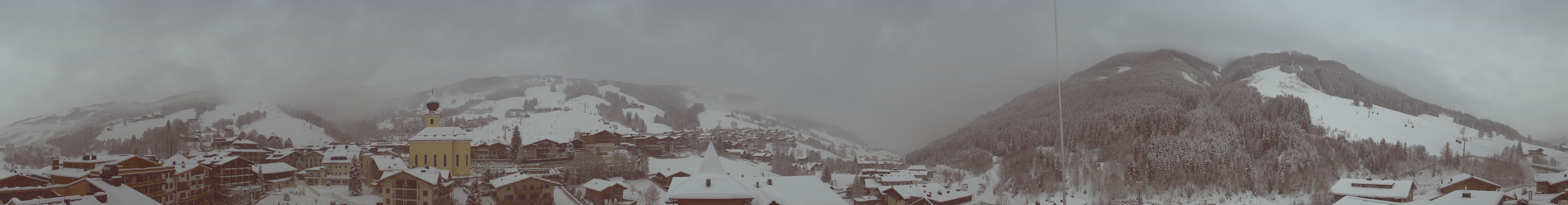 Archiv Foto Webcam Blick über Saalbach vom Alpinresort
