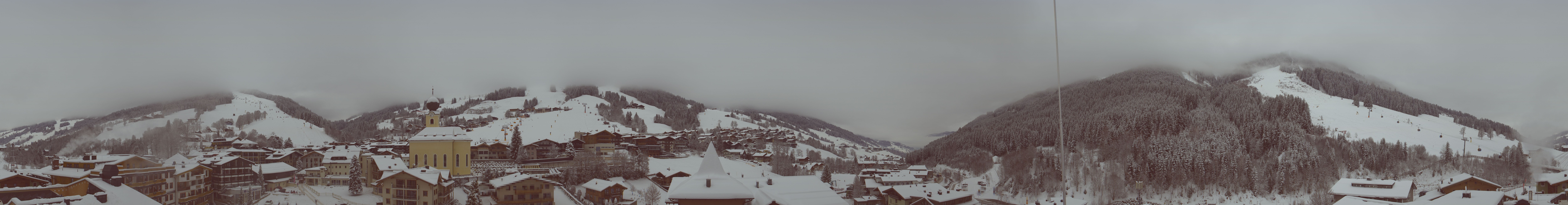 Archiv Foto Webcam Blick über Saalbach vom Alpinresort