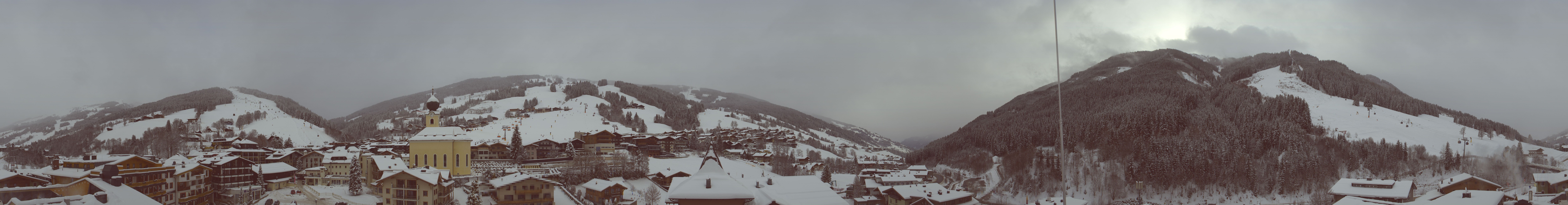 Archiv Foto Webcam Blick über Saalbach vom Alpinresort