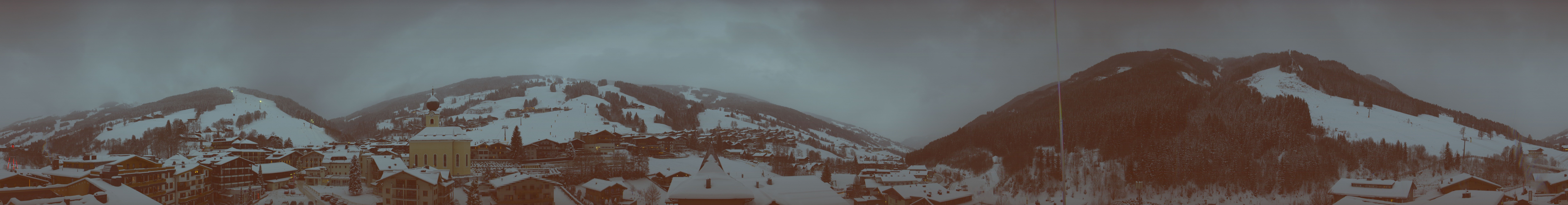 Archiv Foto Webcam Blick über Saalbach vom Alpinresort
