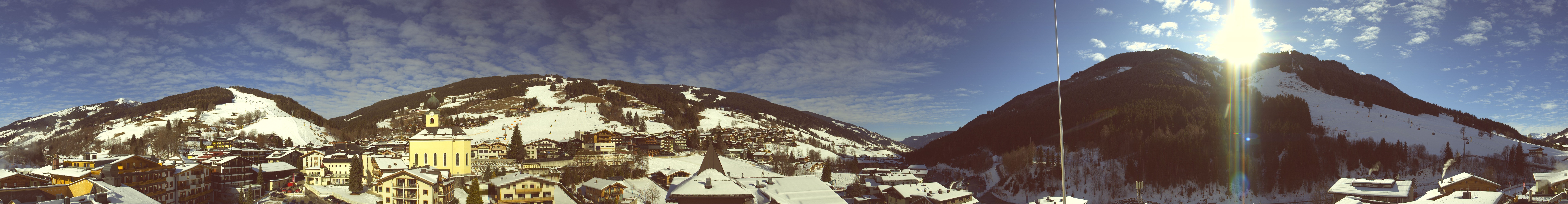 Archiv Foto Webcam Blick über Saalbach vom Alpinresort