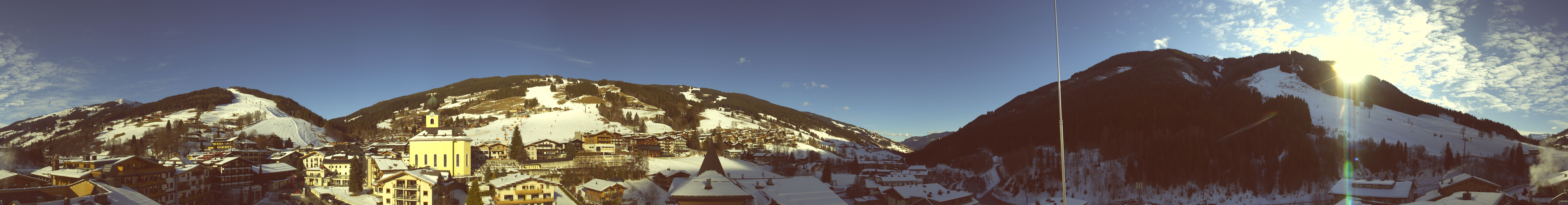Archiv Foto Webcam Blick über Saalbach vom Alpinresort