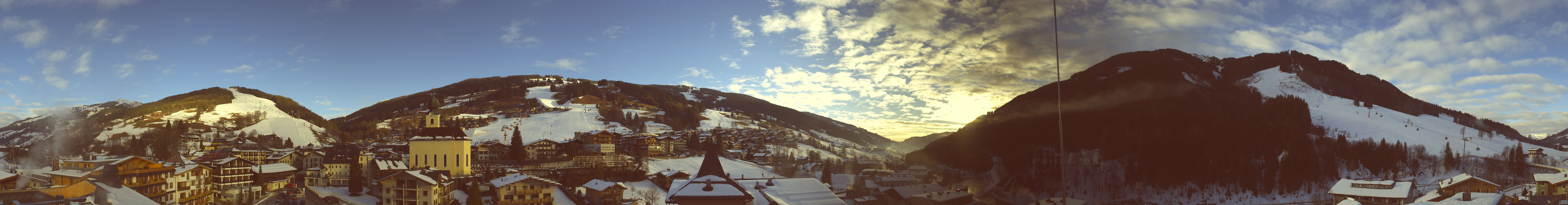 Archived image Webcam Panorama: Alpinresort Saalbach