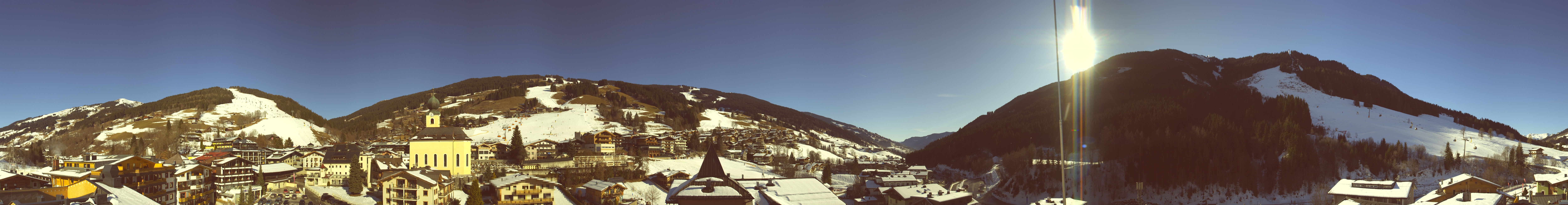 Archiv Foto Webcam Blick über Saalbach vom Alpinresort