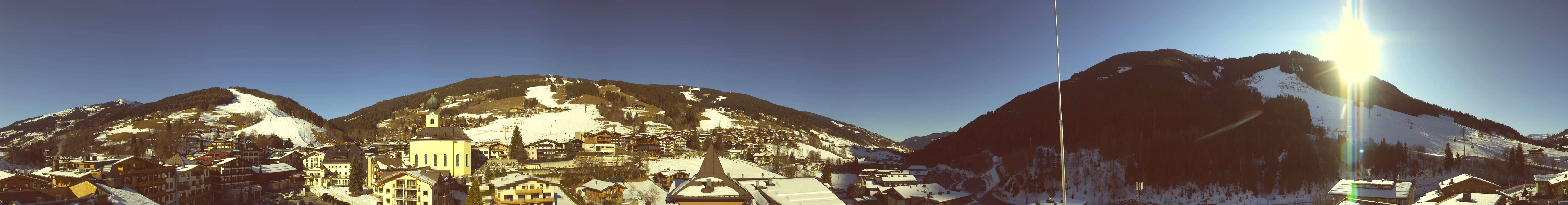 Archiv Foto Webcam Blick über Saalbach vom Alpinresort