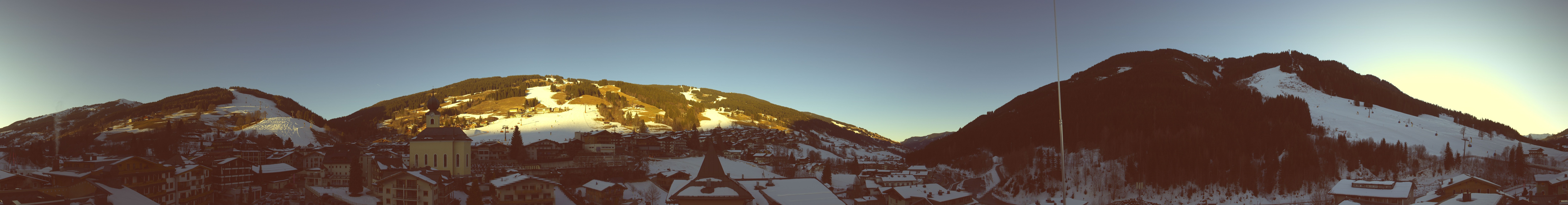 Archiv Foto Webcam Blick über Saalbach vom Alpinresort
