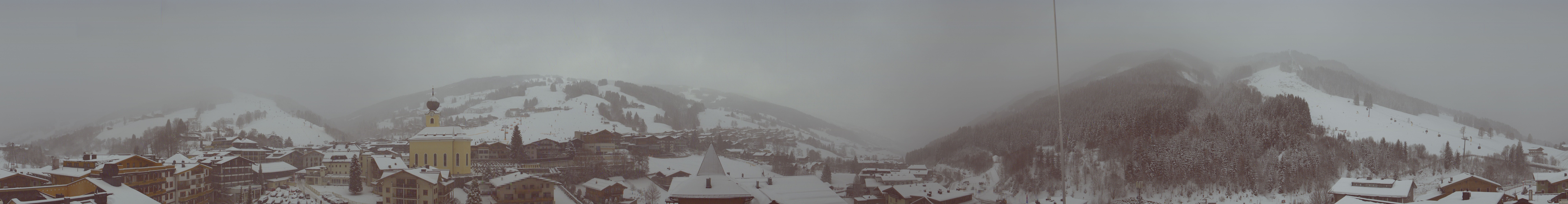 Archiv Foto Webcam Blick über Saalbach vom Alpinresort