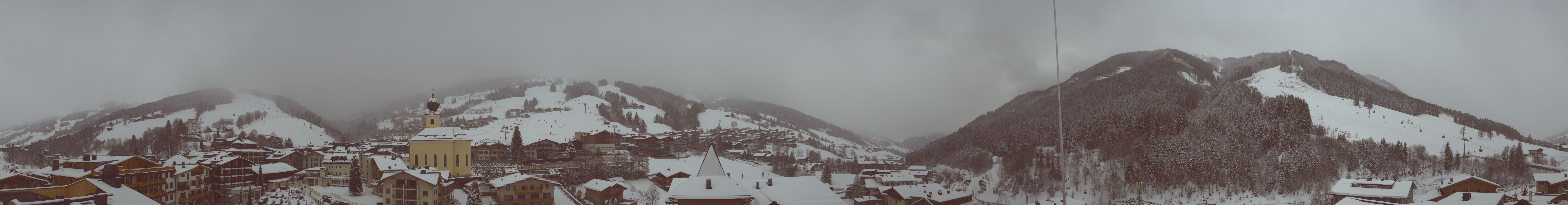 Archiv Foto Webcam Blick über Saalbach vom Alpinresort