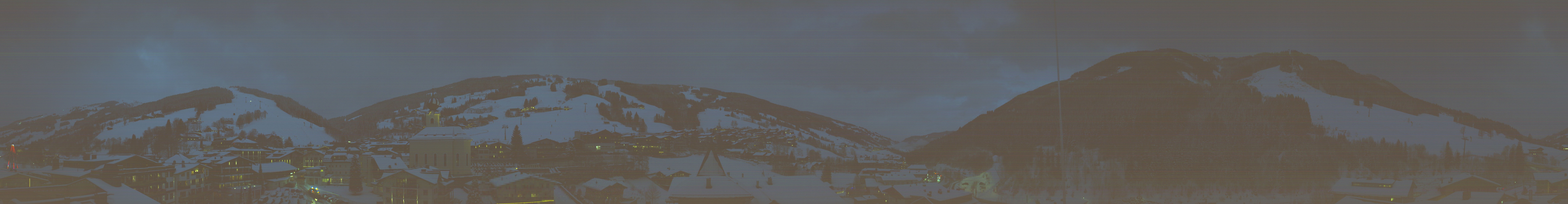 Archiv Foto Webcam Blick über Saalbach vom Alpinresort