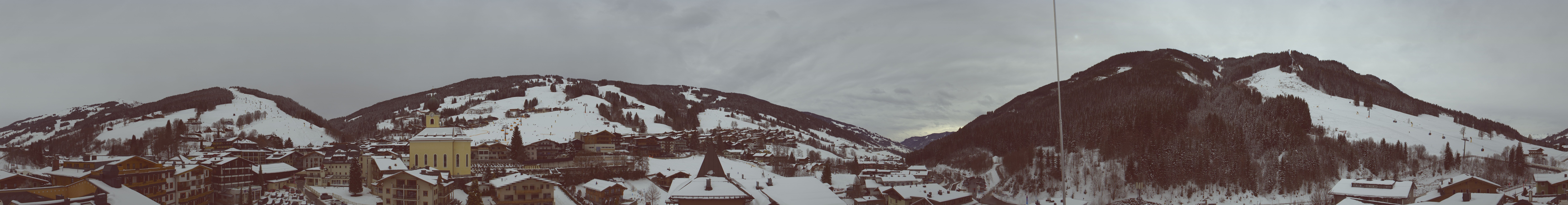 Archiv Foto Webcam Blick über Saalbach vom Alpinresort