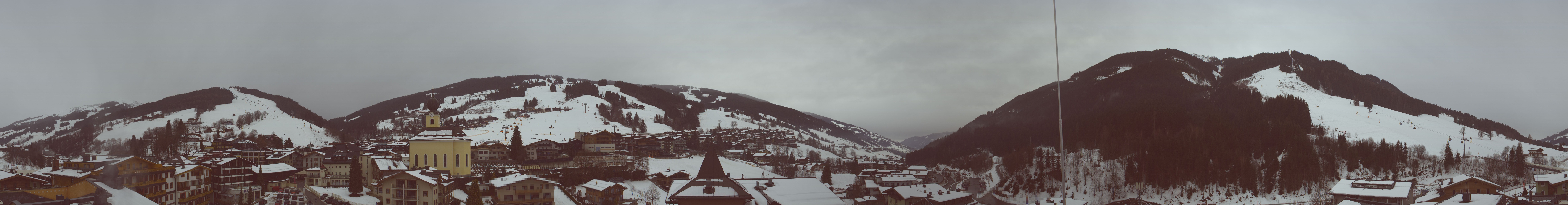 Archiv Foto Webcam Blick über Saalbach vom Alpinresort