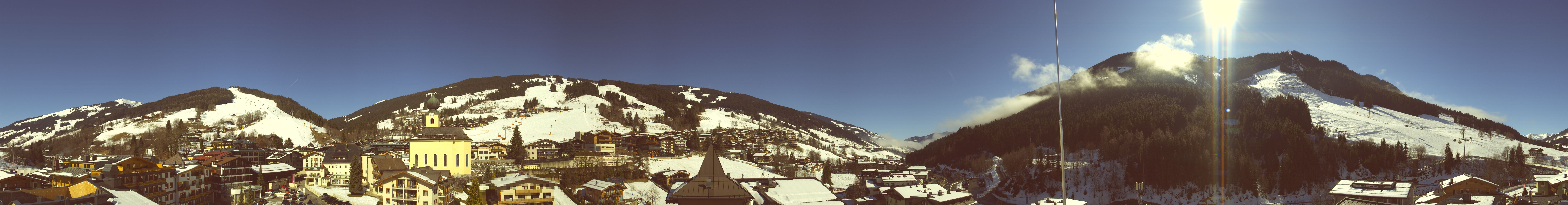 Archiv Foto Webcam Blick über Saalbach vom Alpinresort