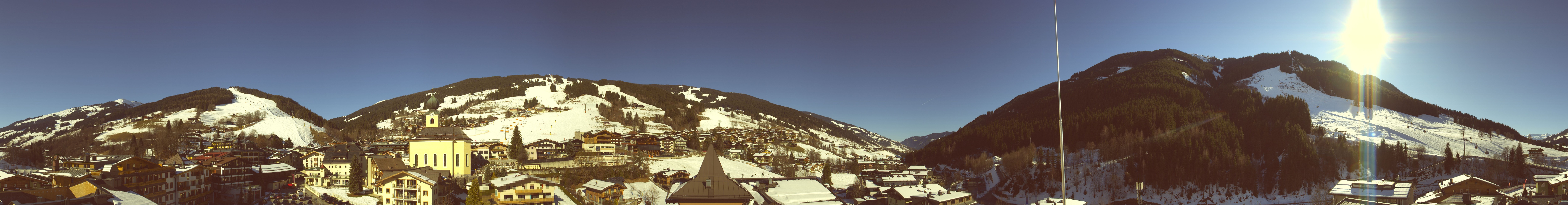 Archiv Foto Webcam Blick über Saalbach vom Alpinresort