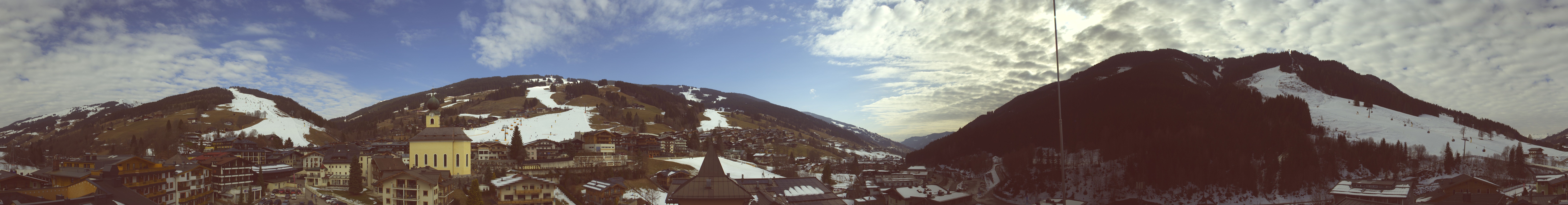Archived image Webcam Panorama: Alpinresort Saalbach