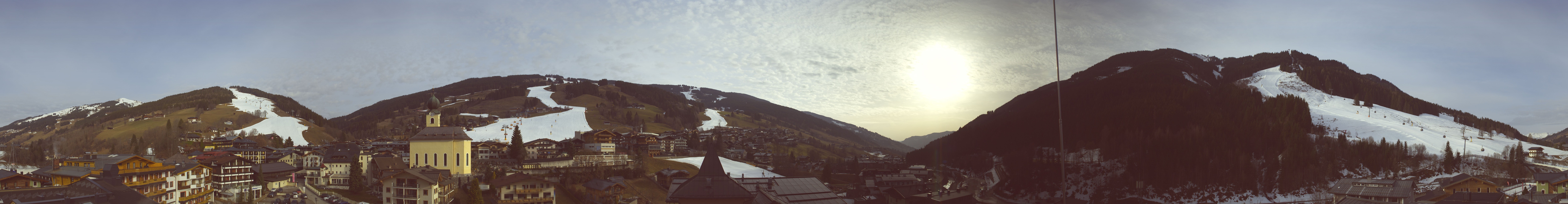 Archiv Foto Webcam Blick über Saalbach vom Alpinresort