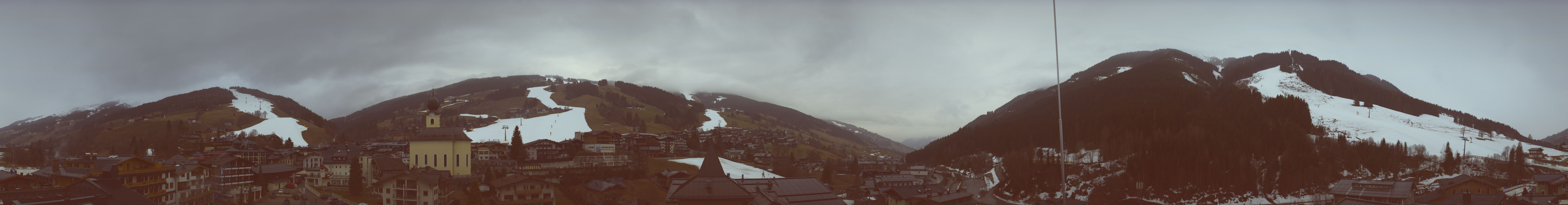 Archiv Foto Webcam Blick über Saalbach vom Alpinresort