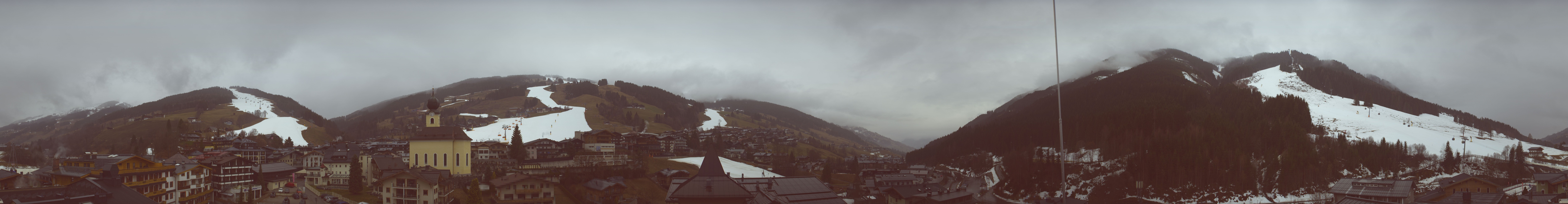 Archiv Foto Webcam Blick über Saalbach vom Alpinresort