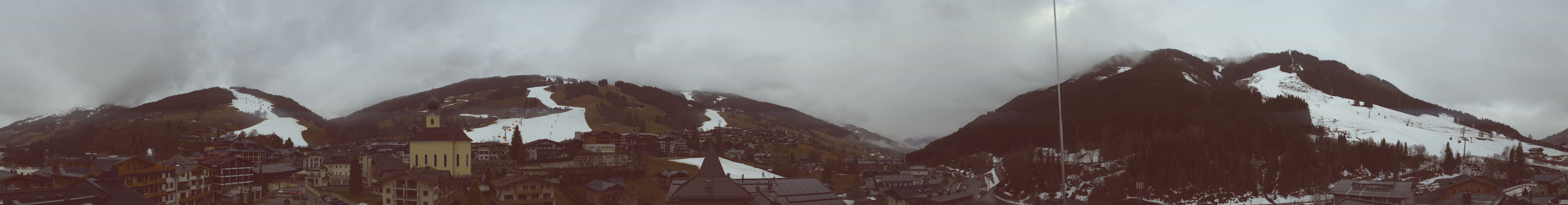 Archiv Foto Webcam Blick über Saalbach vom Alpinresort