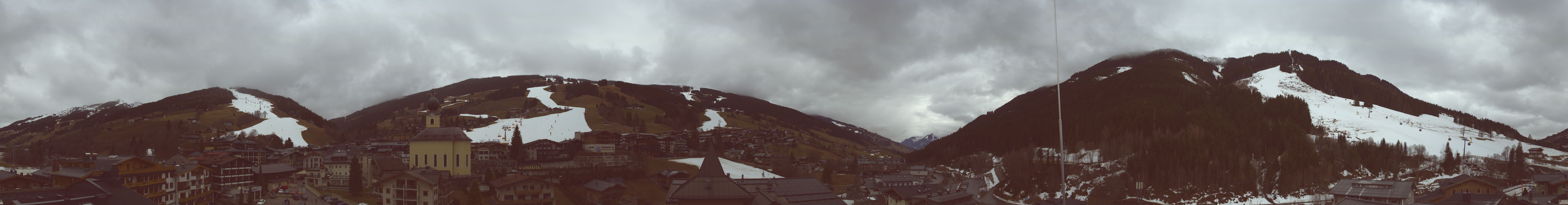 Archiv Foto Webcam Blick über Saalbach vom Alpinresort