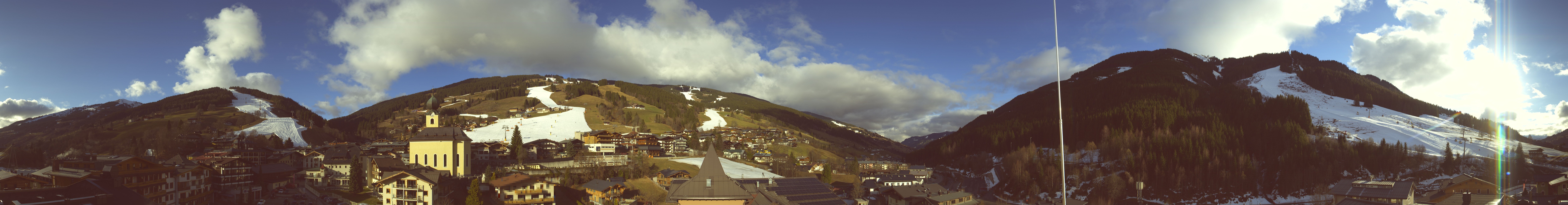 Archiv Foto Webcam Blick über Saalbach vom Alpinresort