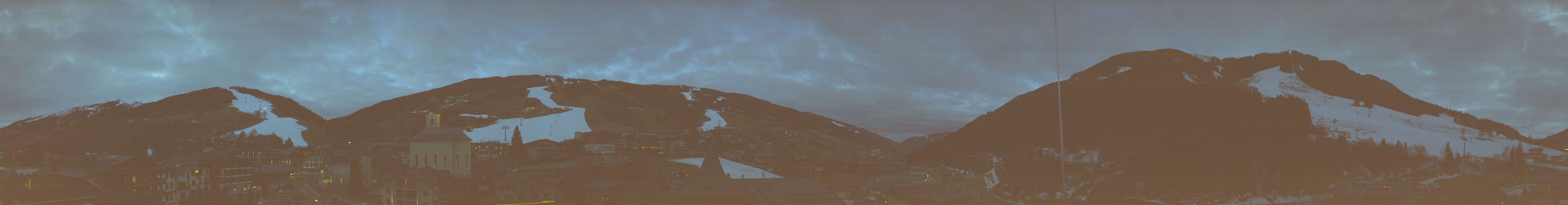 Archiv Foto Webcam Blick über Saalbach vom Alpinresort