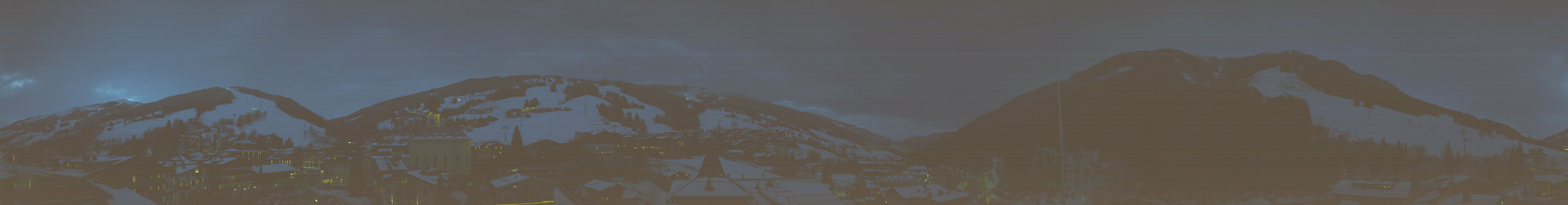 Archiv Foto Webcam Blick über Saalbach vom Alpinresort