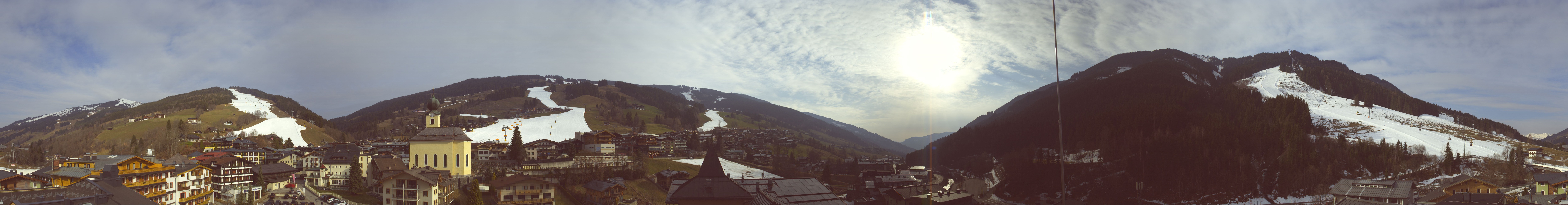 Archiv Foto Webcam Blick über Saalbach vom Alpinresort