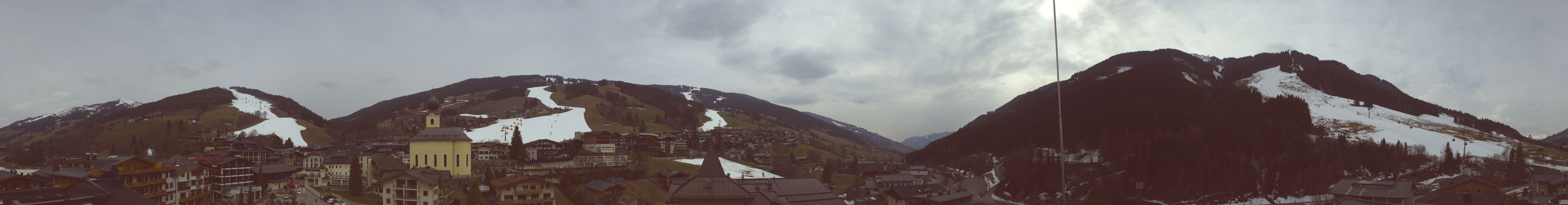 Archiv Foto Webcam Blick über Saalbach vom Alpinresort