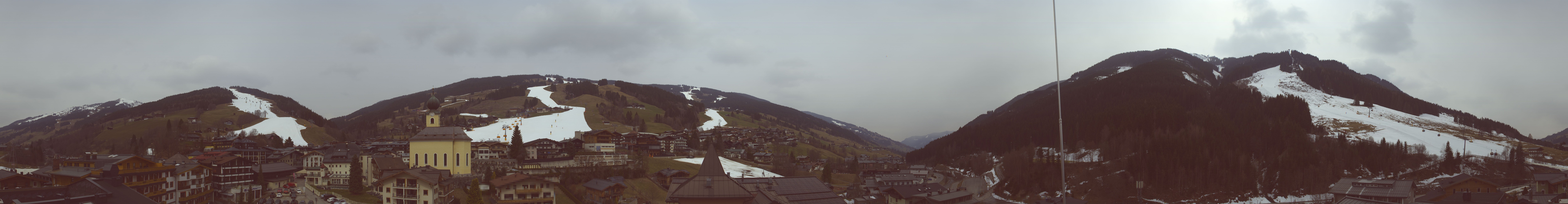 Archiv Foto Webcam Blick über Saalbach vom Alpinresort