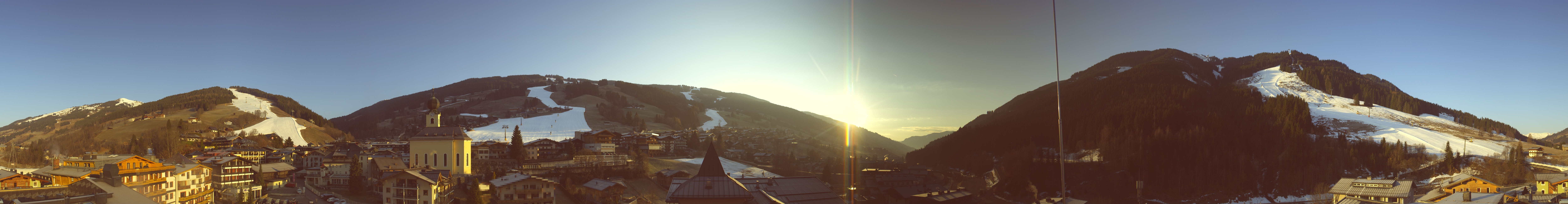 Archiv Foto Webcam Blick über Saalbach vom Alpinresort