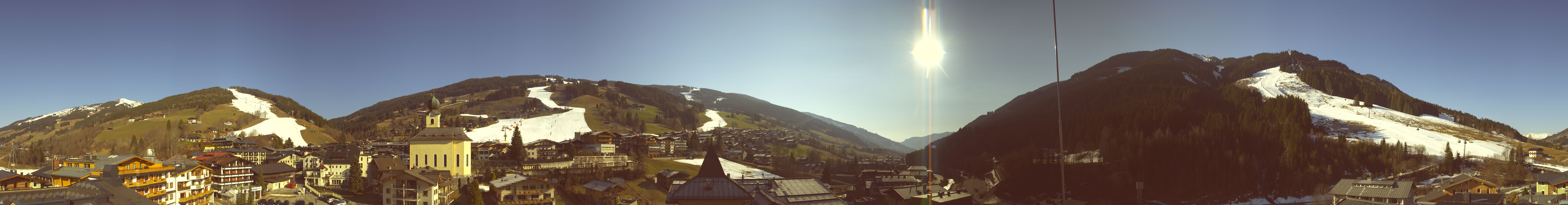 Archiv Foto Webcam Blick über Saalbach vom Alpinresort