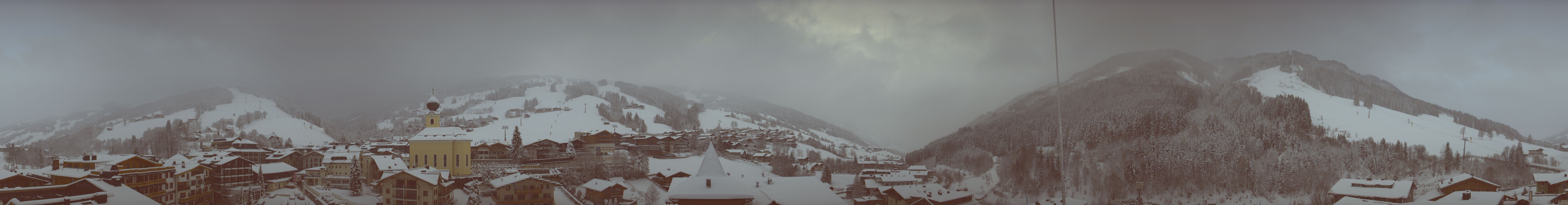 Archiv Foto Webcam Blick über Saalbach vom Alpinresort