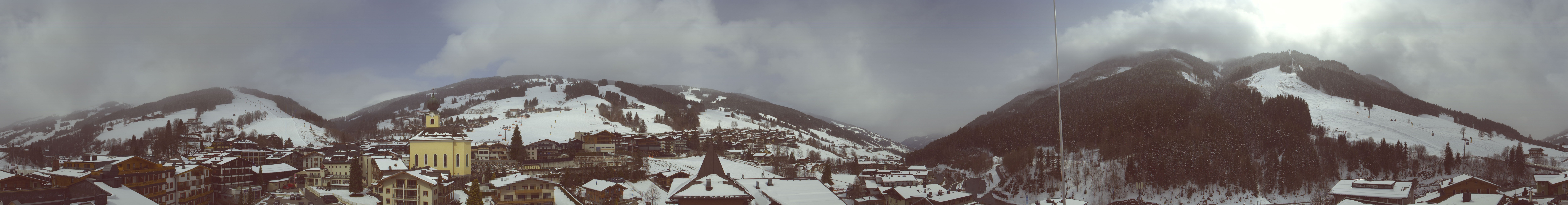 Archiv Foto Webcam Blick über Saalbach vom Alpinresort