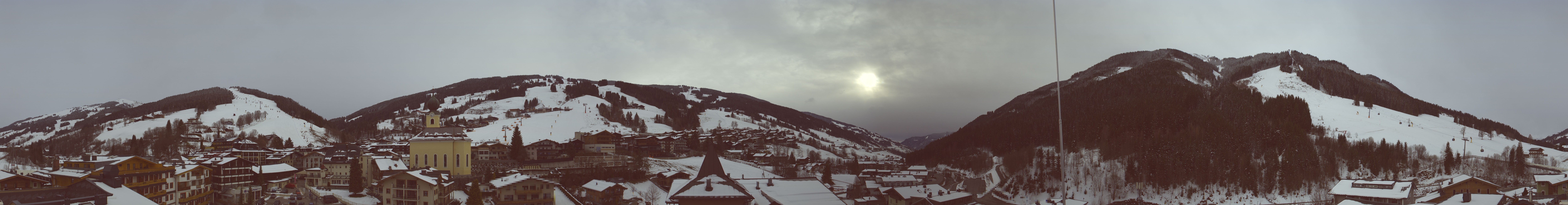 Archiv Foto Webcam Blick über Saalbach vom Alpinresort