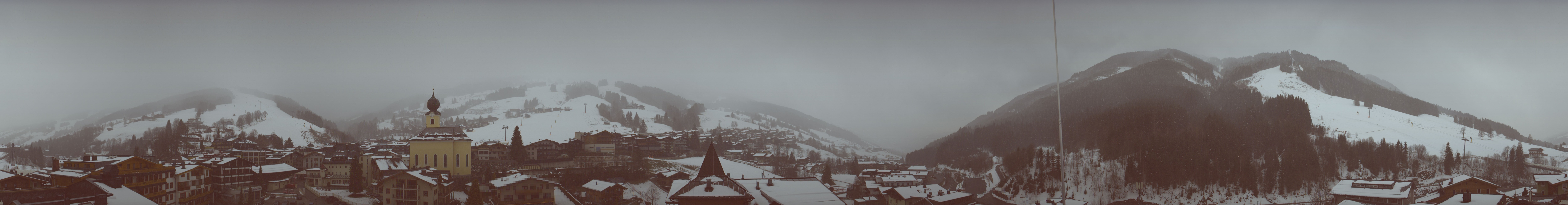 Archiv Foto Webcam Blick über Saalbach vom Alpinresort