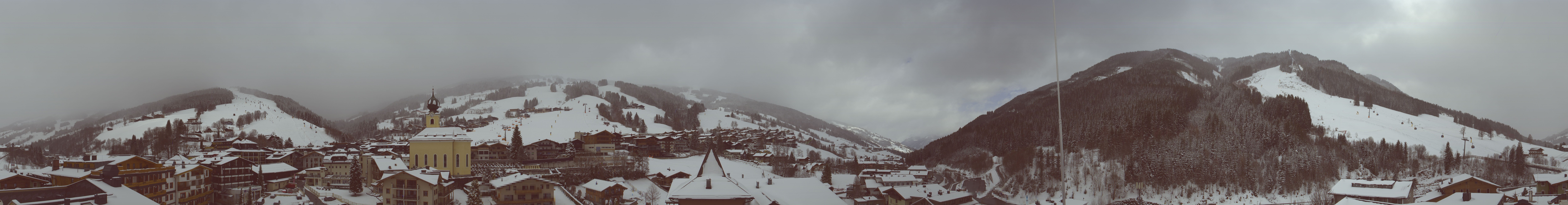 Archiv Foto Webcam Blick über Saalbach vom Alpinresort