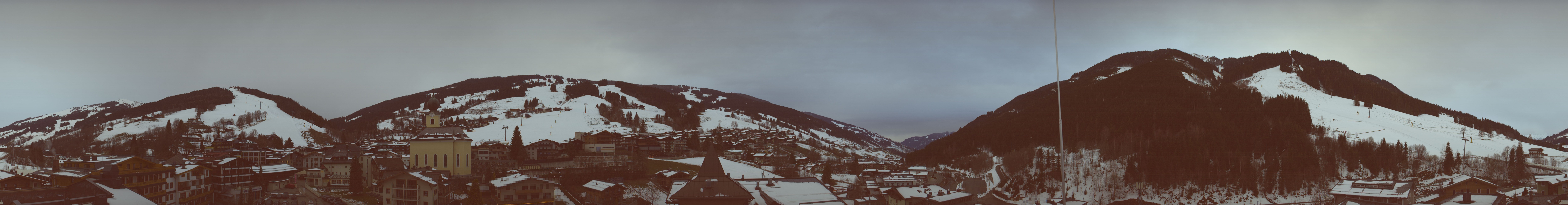 Archiv Foto Webcam Blick über Saalbach vom Alpinresort