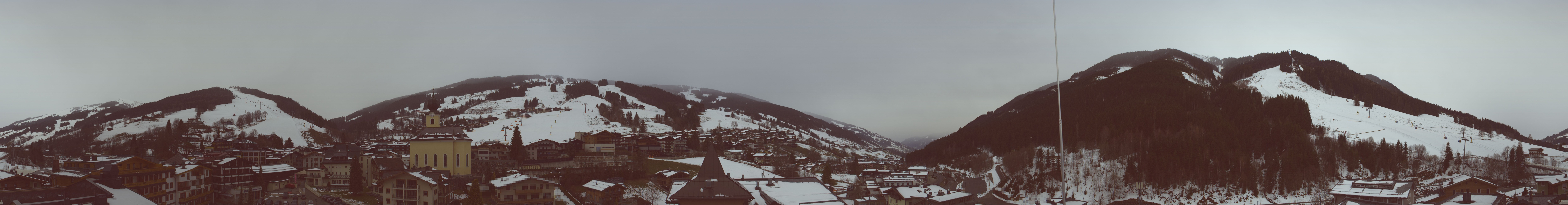 Archiv Foto Webcam Blick über Saalbach vom Alpinresort