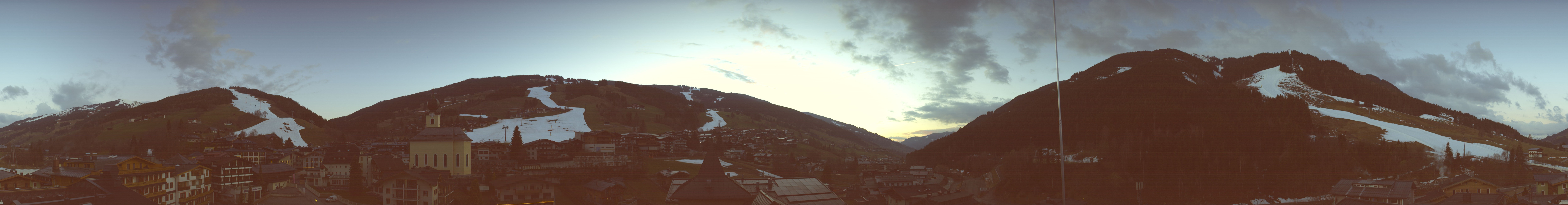 Archived image Webcam Panorama: Alpinresort Saalbach