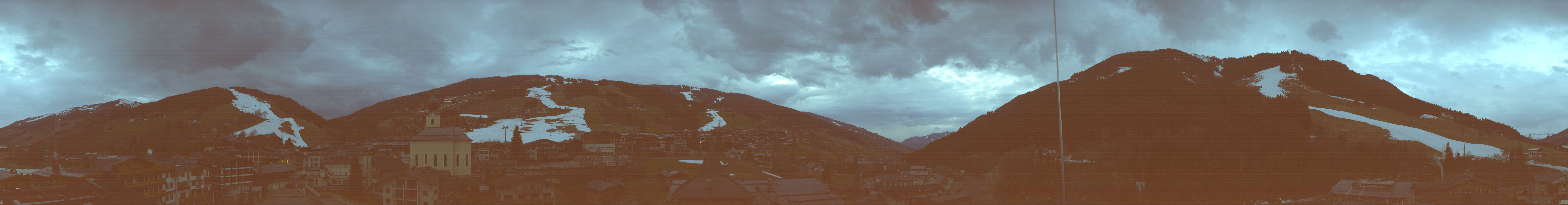 Archived image Webcam Panorama: Alpinresort Saalbach