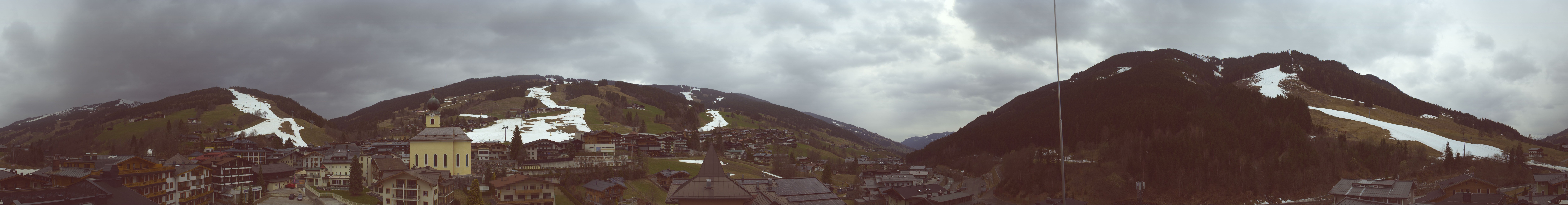 Archived image Webcam Panorama: Alpinresort Saalbach