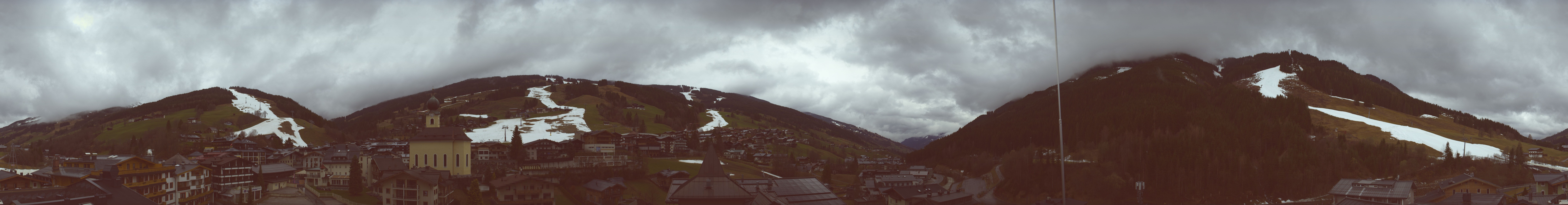 Archived image Webcam Panorama: Alpinresort Saalbach