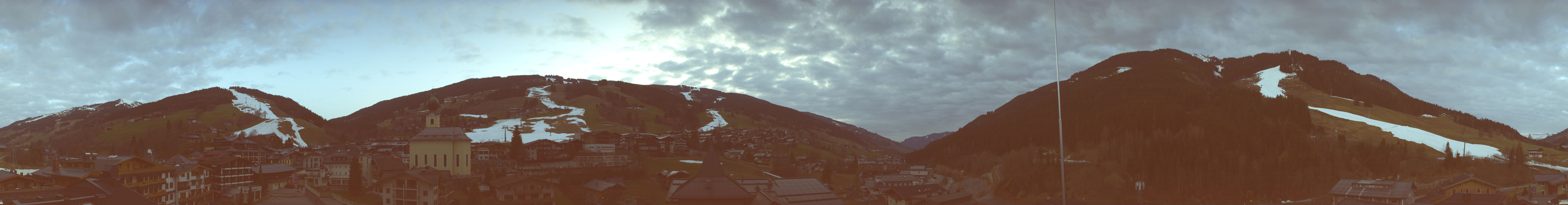 Archived image Webcam Panorama: Alpinresort Saalbach