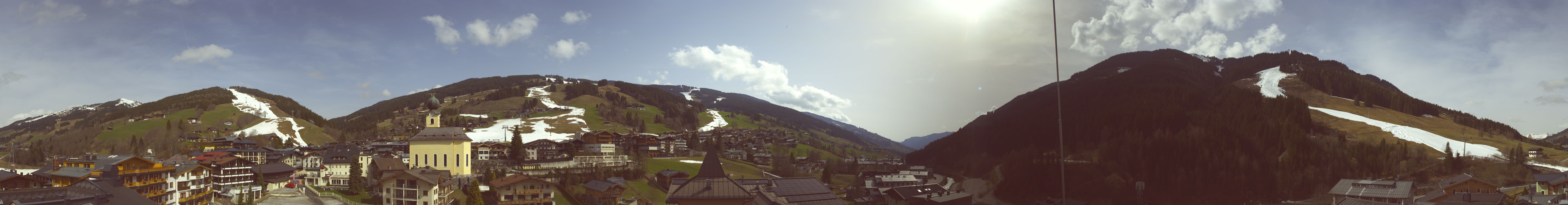 Archived image Webcam Panorama: Alpinresort Saalbach